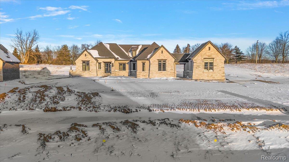 67736 Overlook Trail