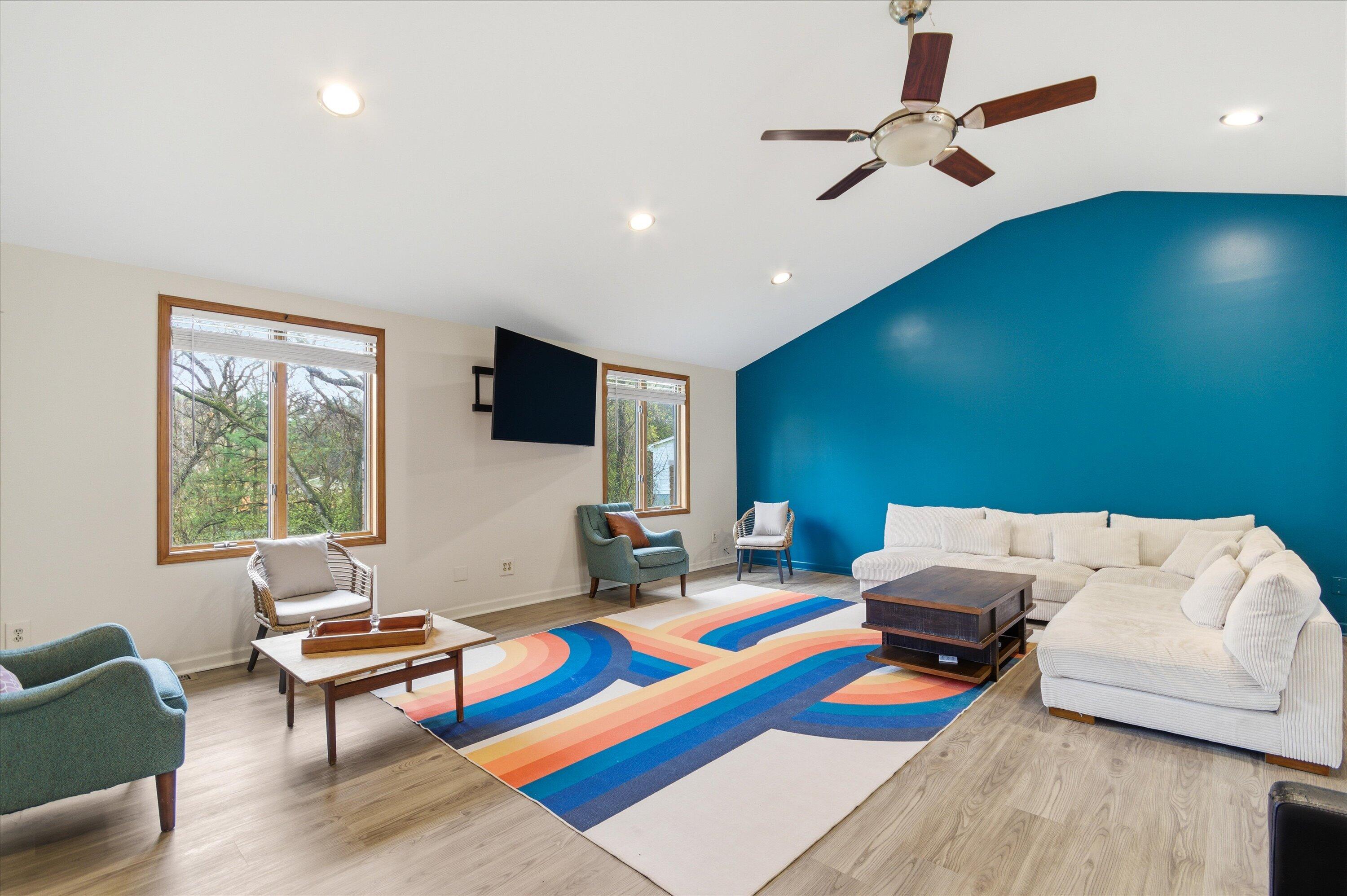 9095 Huron River Drive