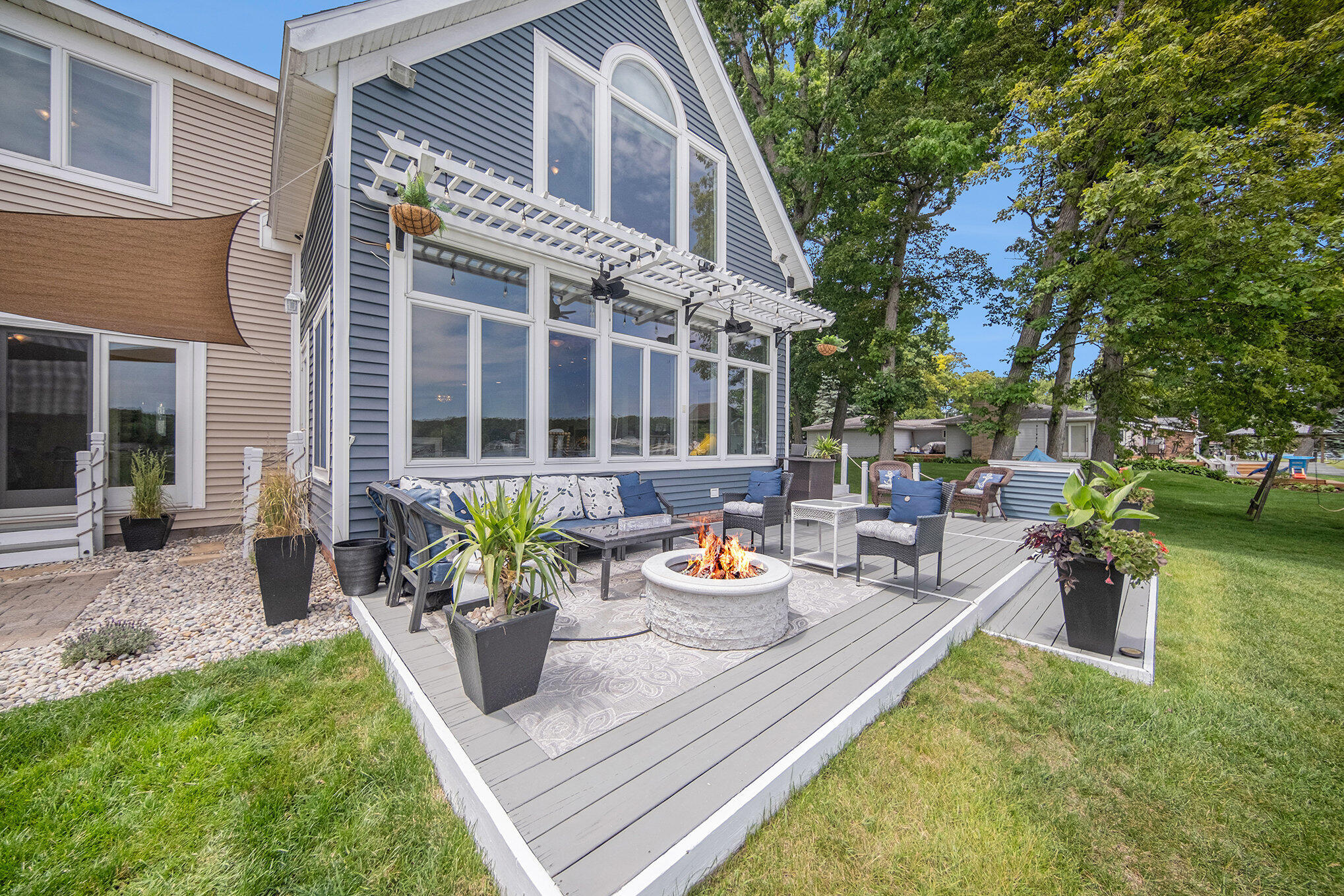 828 Russmiller Loop