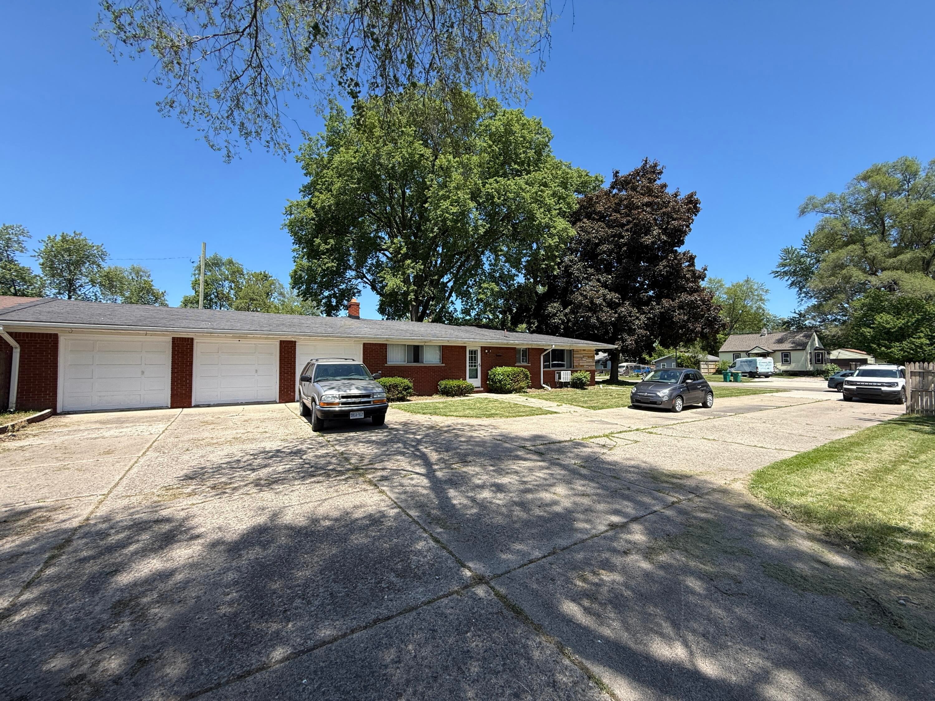 521 N Harris Road