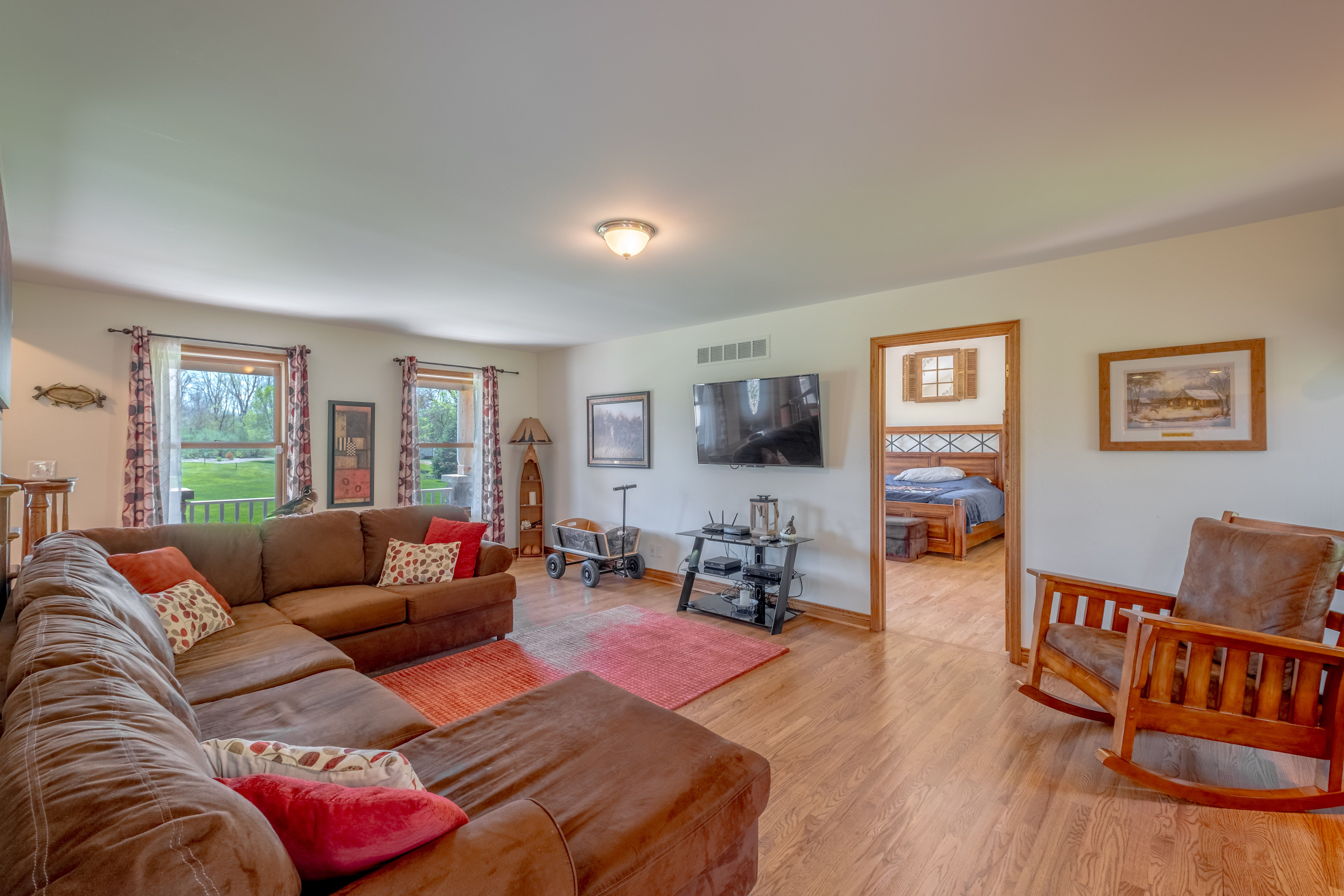 413 COTTONWOOD Drive