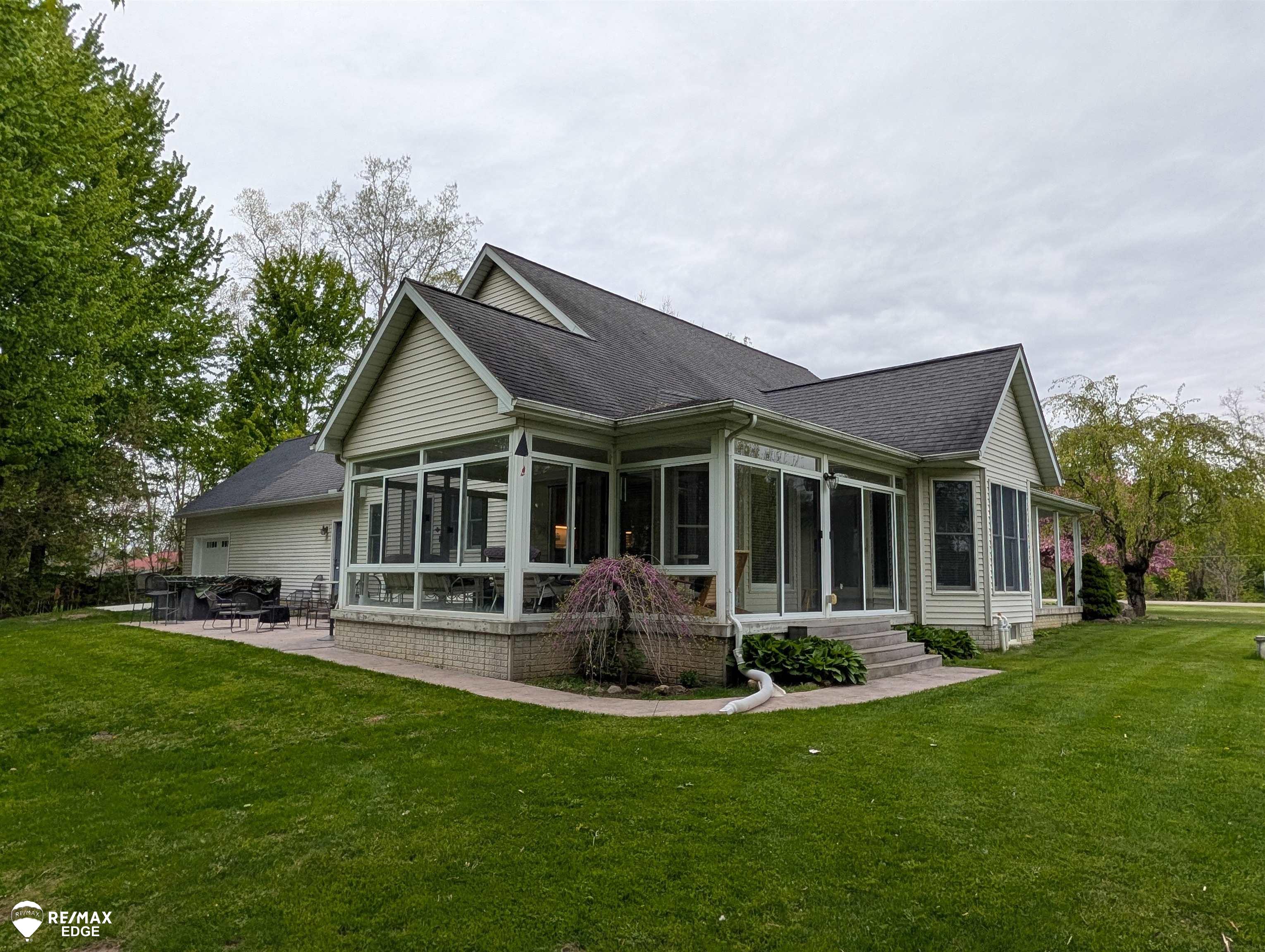 1245 W Vienna Road