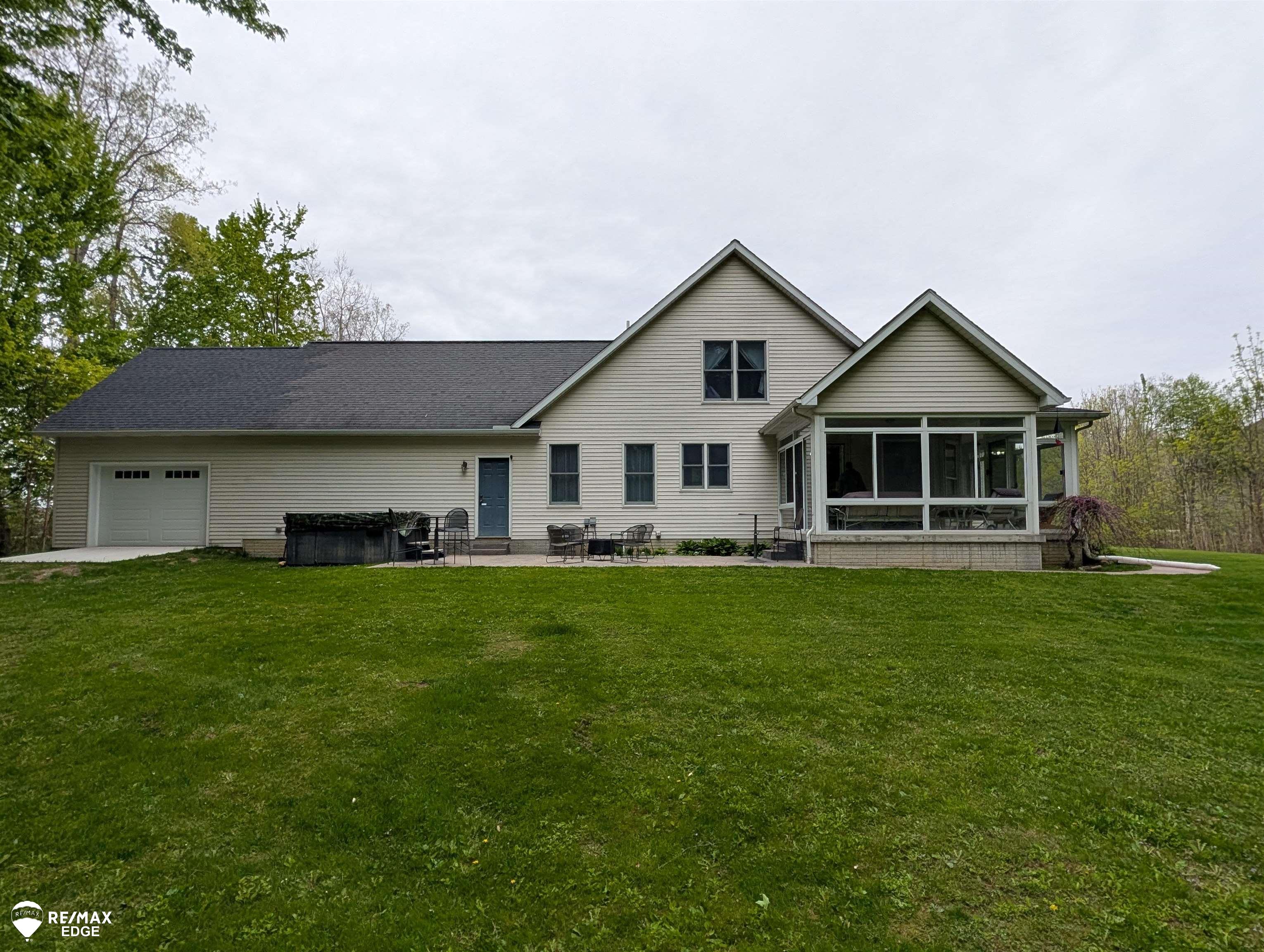 1245 W Vienna Road