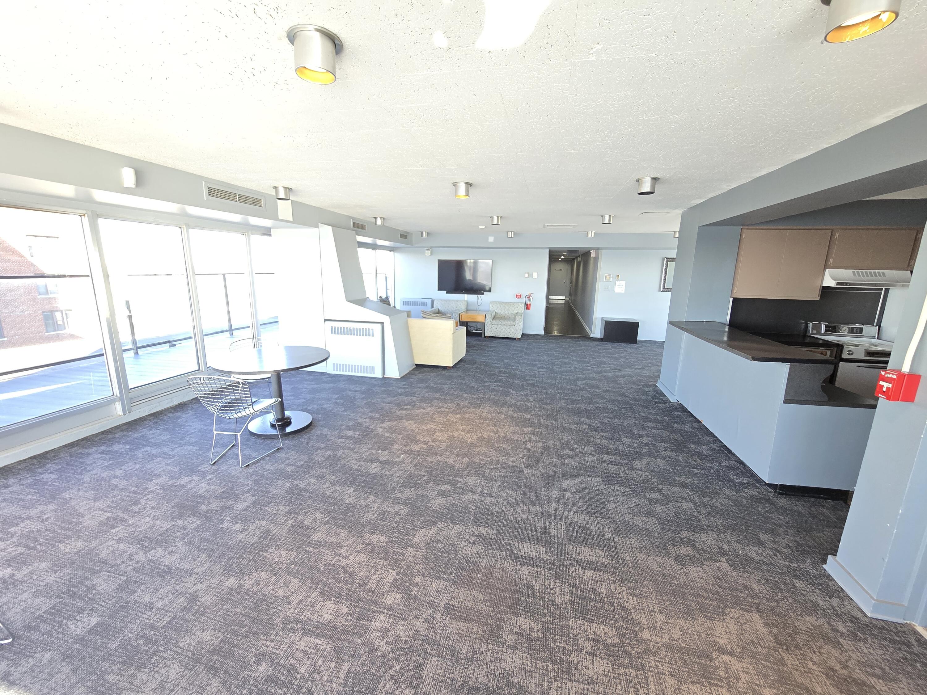 8200 E Jefferson Avenue 1406