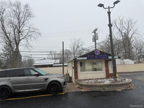 32405 Ford Road Garden City City MI 48135