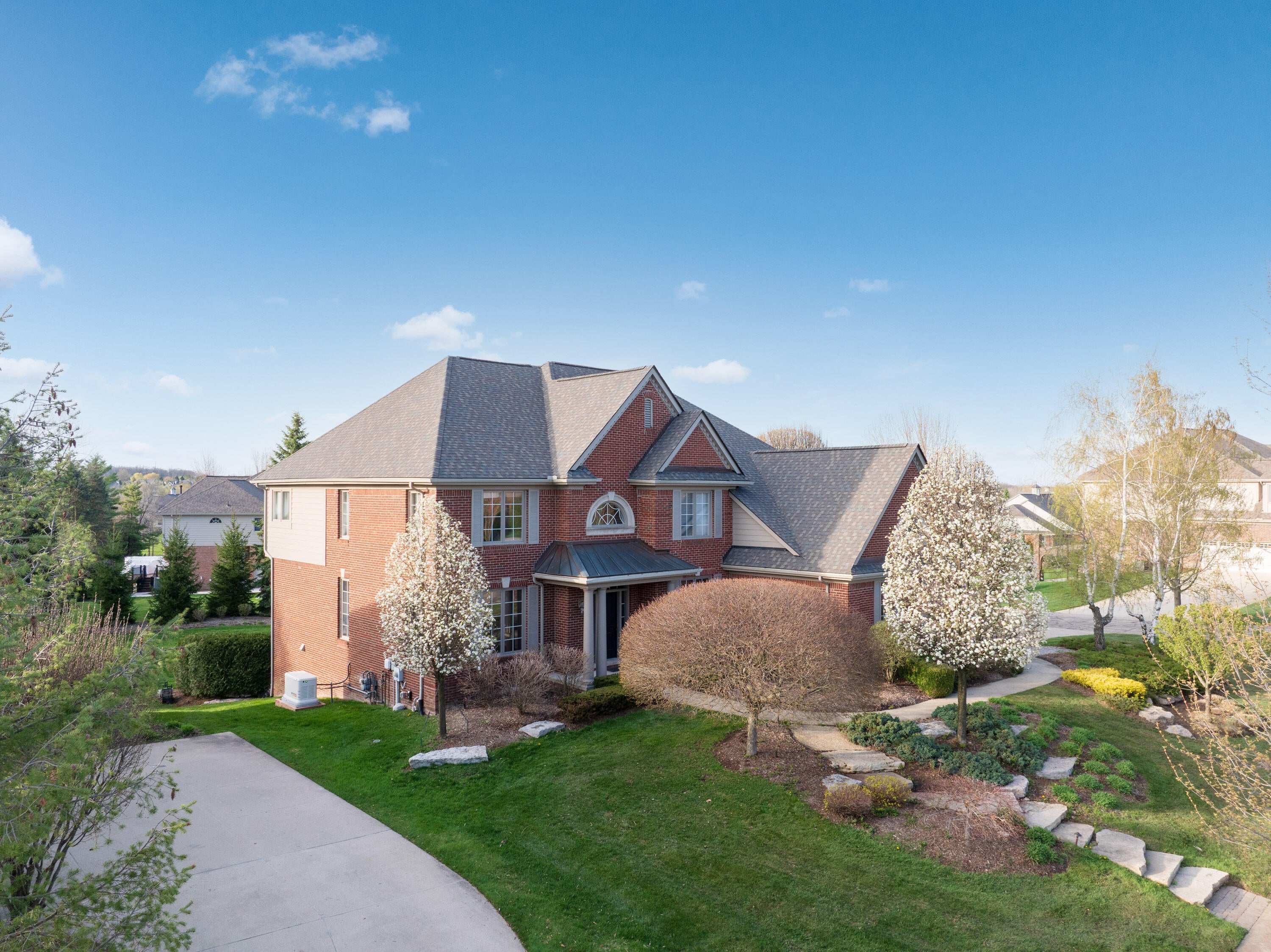2910 N Addison Circle N