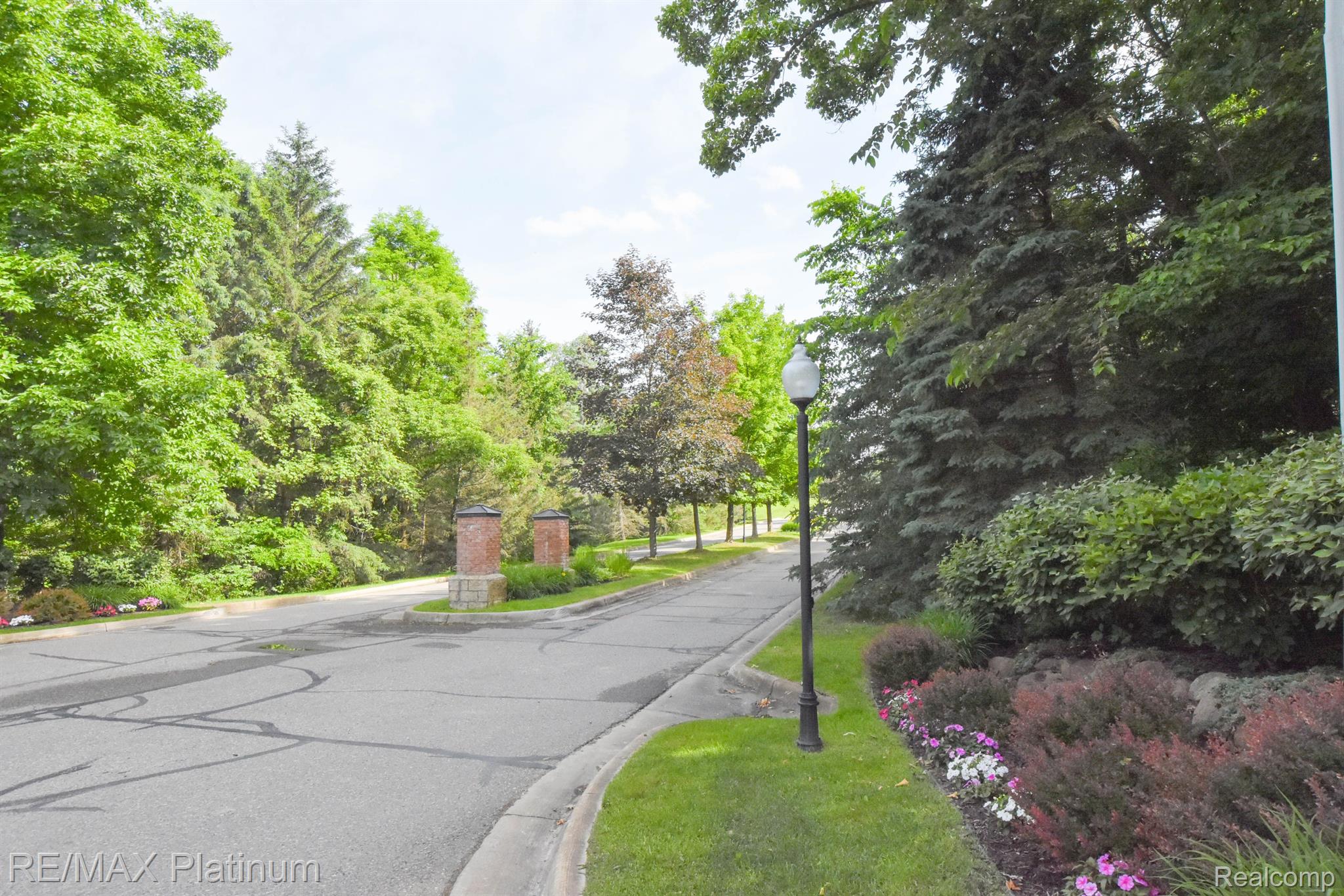 35 SHANNON GLEN Drive