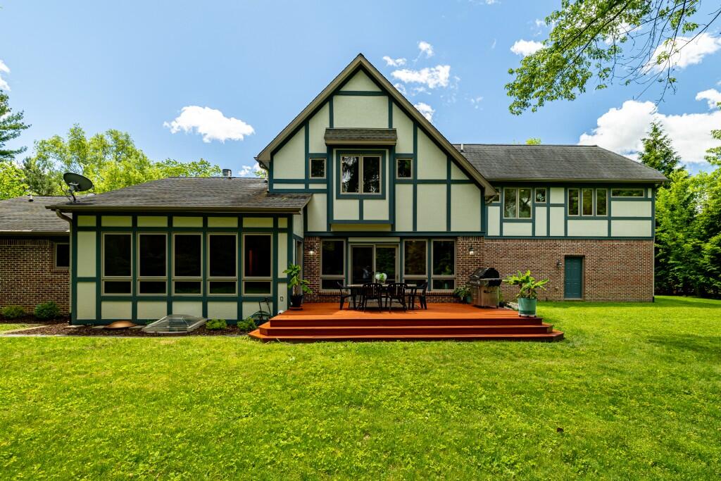 2135 Tuomy Road