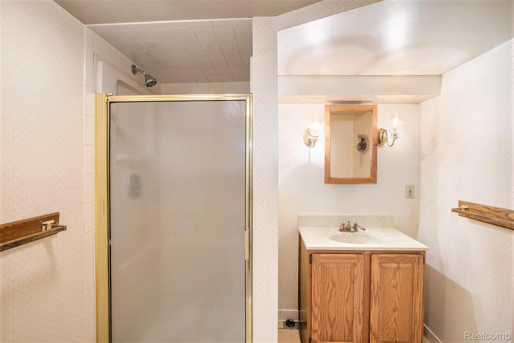 Taylor, Michigan 48180, United States, 4 Bedrooms Bedrooms, ,3 BathroomsBathrooms,Residential,Active,247535