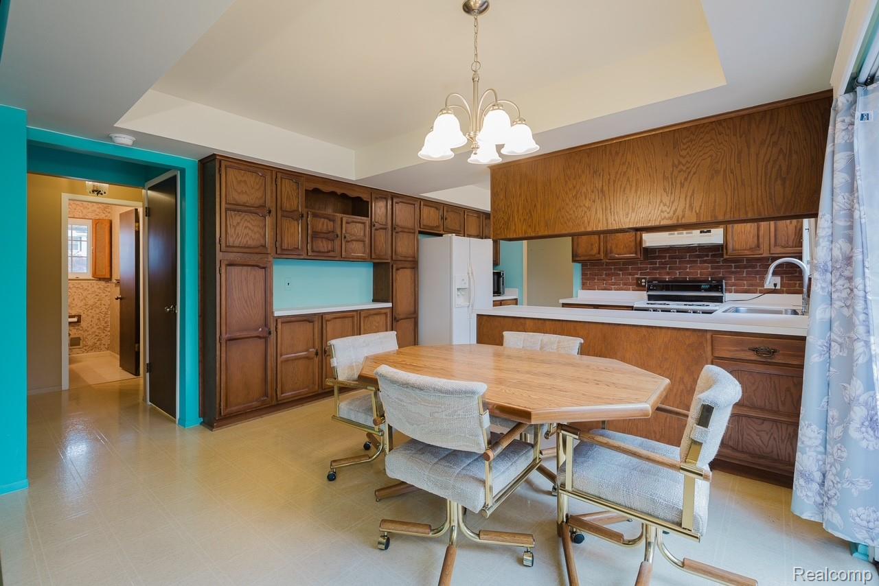 Taylor, Michigan 48180, United States, 4 Bedrooms Bedrooms, ,3 BathroomsBathrooms,Residential,Active,247535