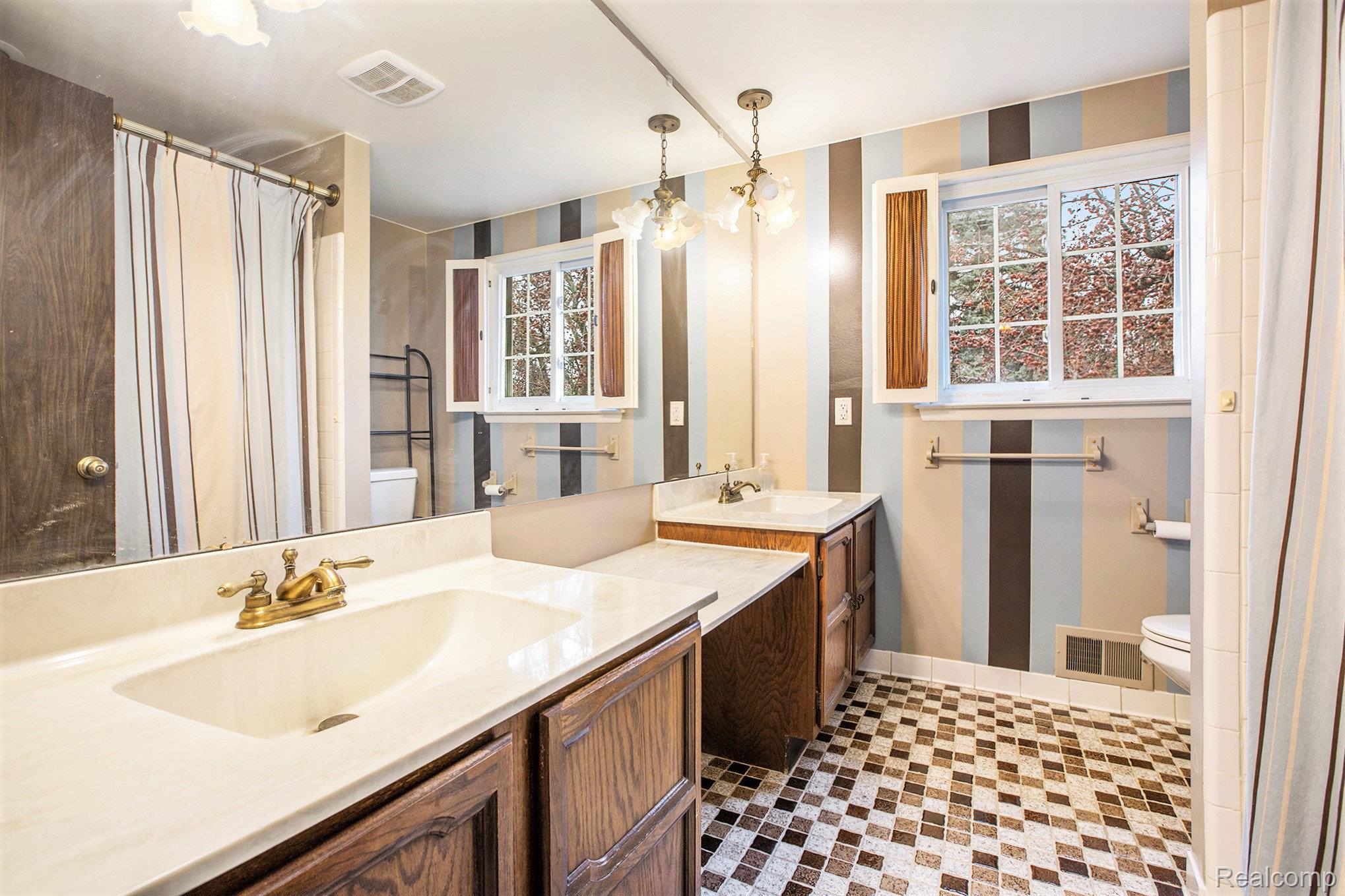 Taylor, Michigan 48180, United States, 4 Bedrooms Bedrooms, ,3 BathroomsBathrooms,Residential,Active,247535