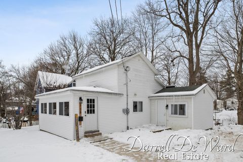 128 E Grand Street Hastings City MI 49058