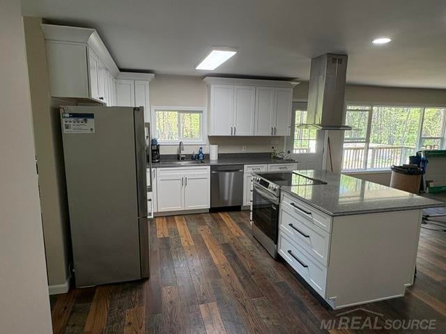 4639 17 Mile Road