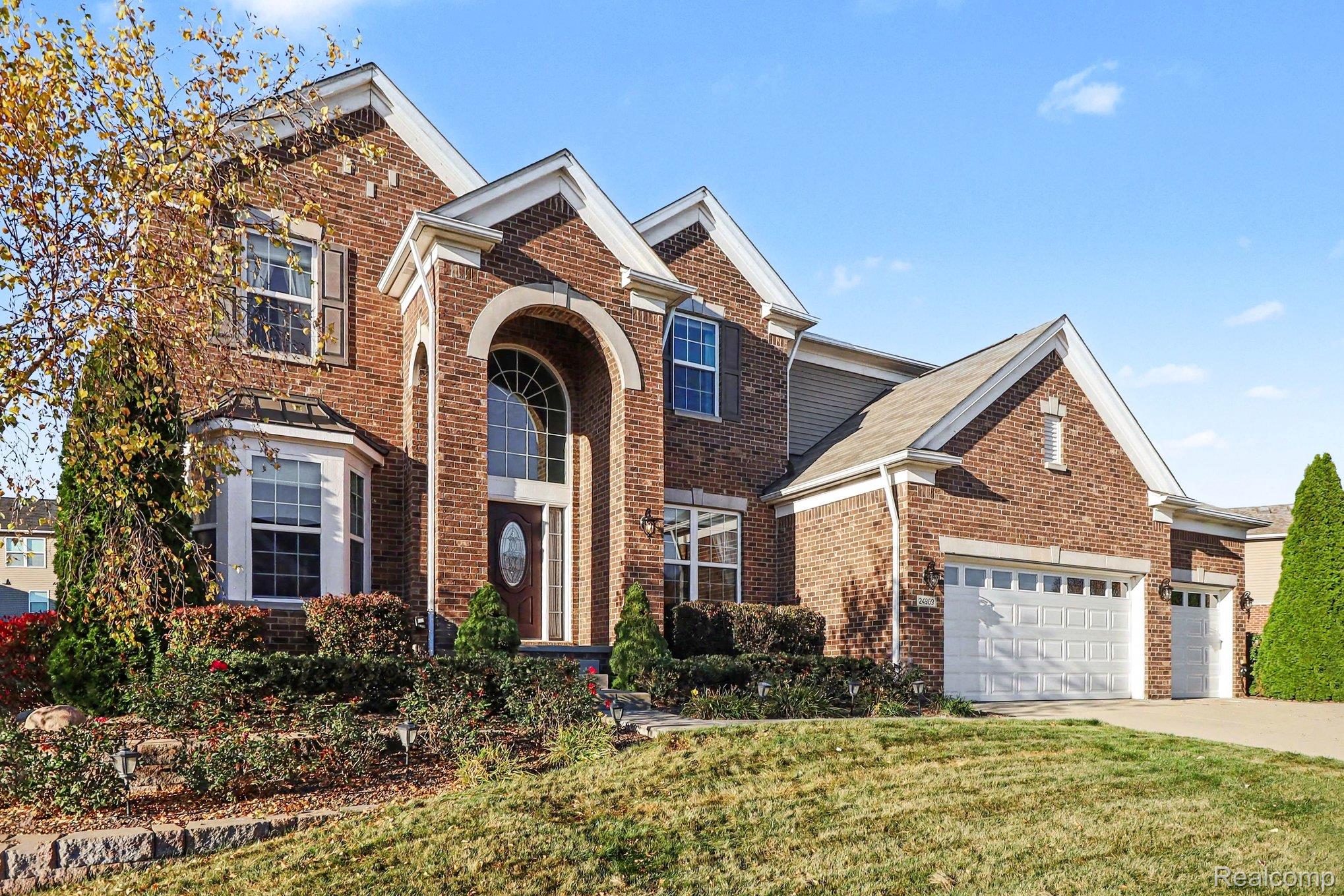 24969 Carriage Lane