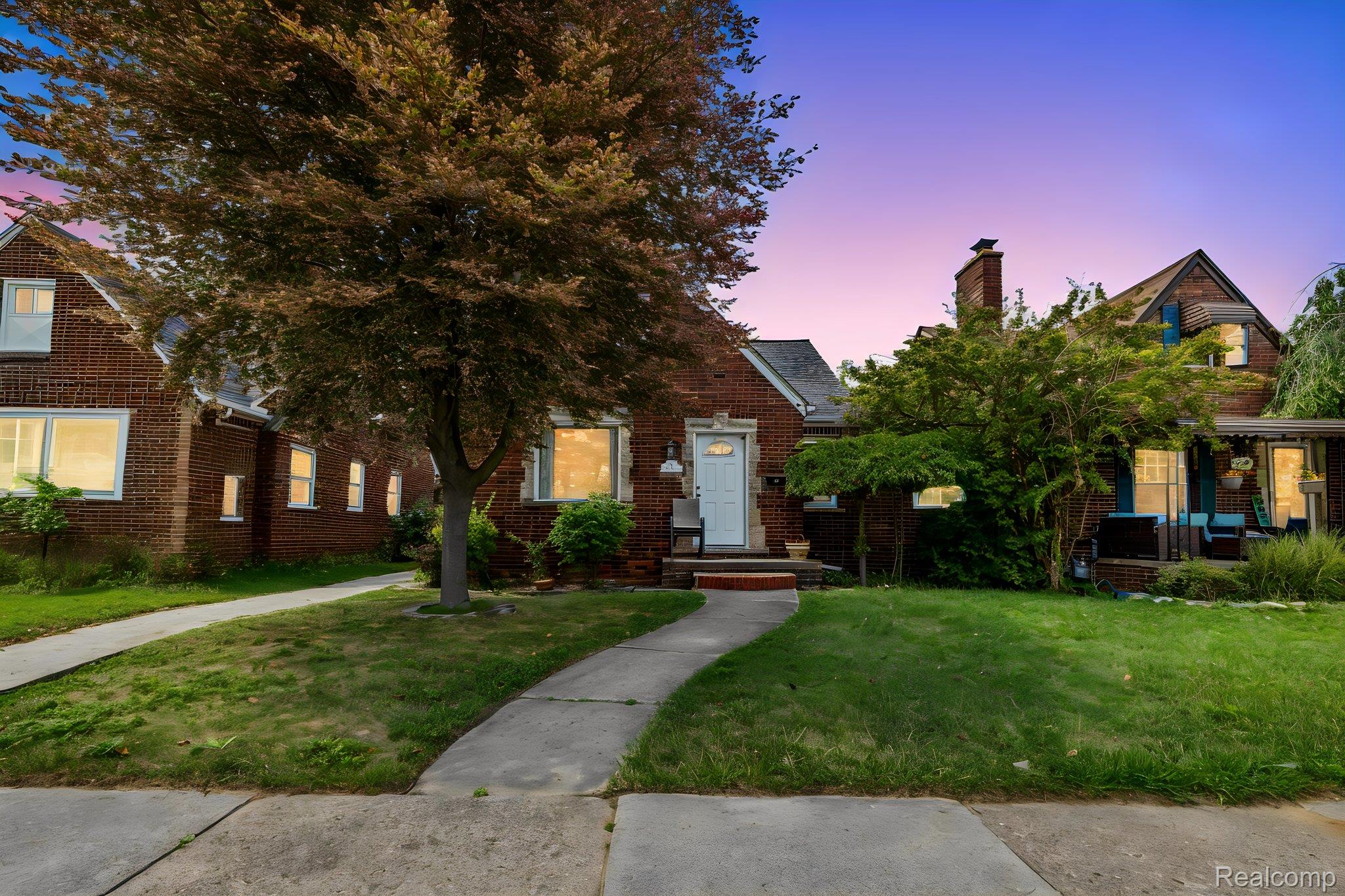 533 N Waverly Street