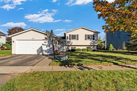 105 Turtle Trace Pinckney Village MI 48169