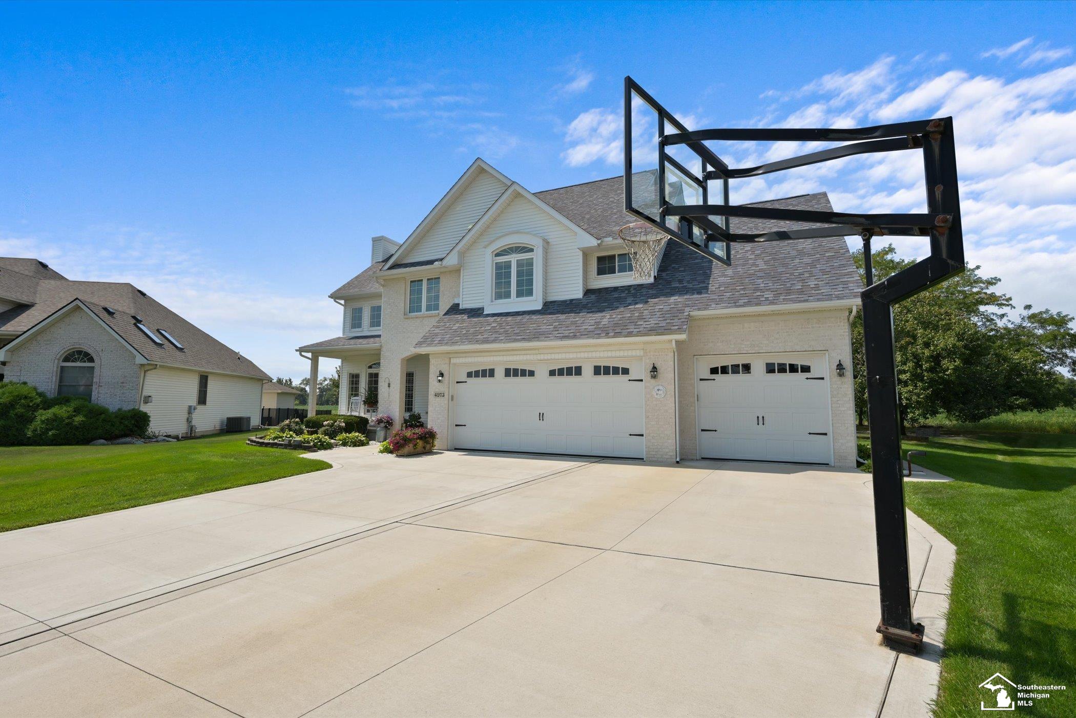 4973 Northfield Drive