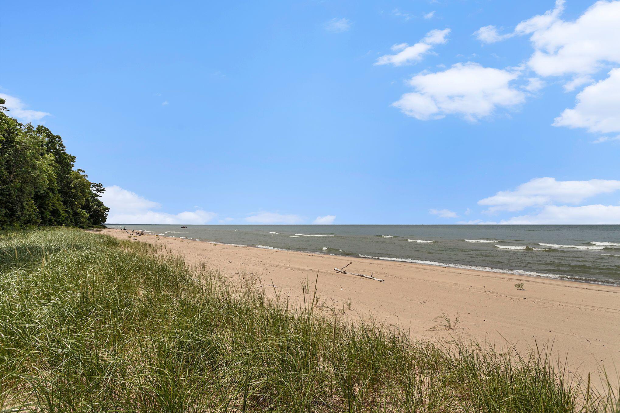 14598 Lakeshore Road