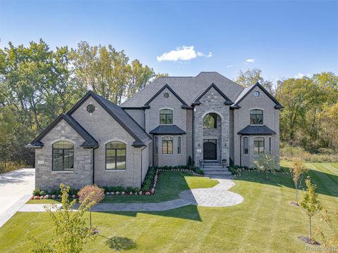3118 Hickory Lawn Road Rochester Hills City MI 48307
