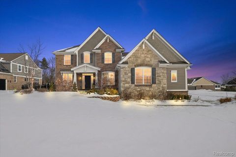 21090 Prestwick Farmington Hills City MI 48335