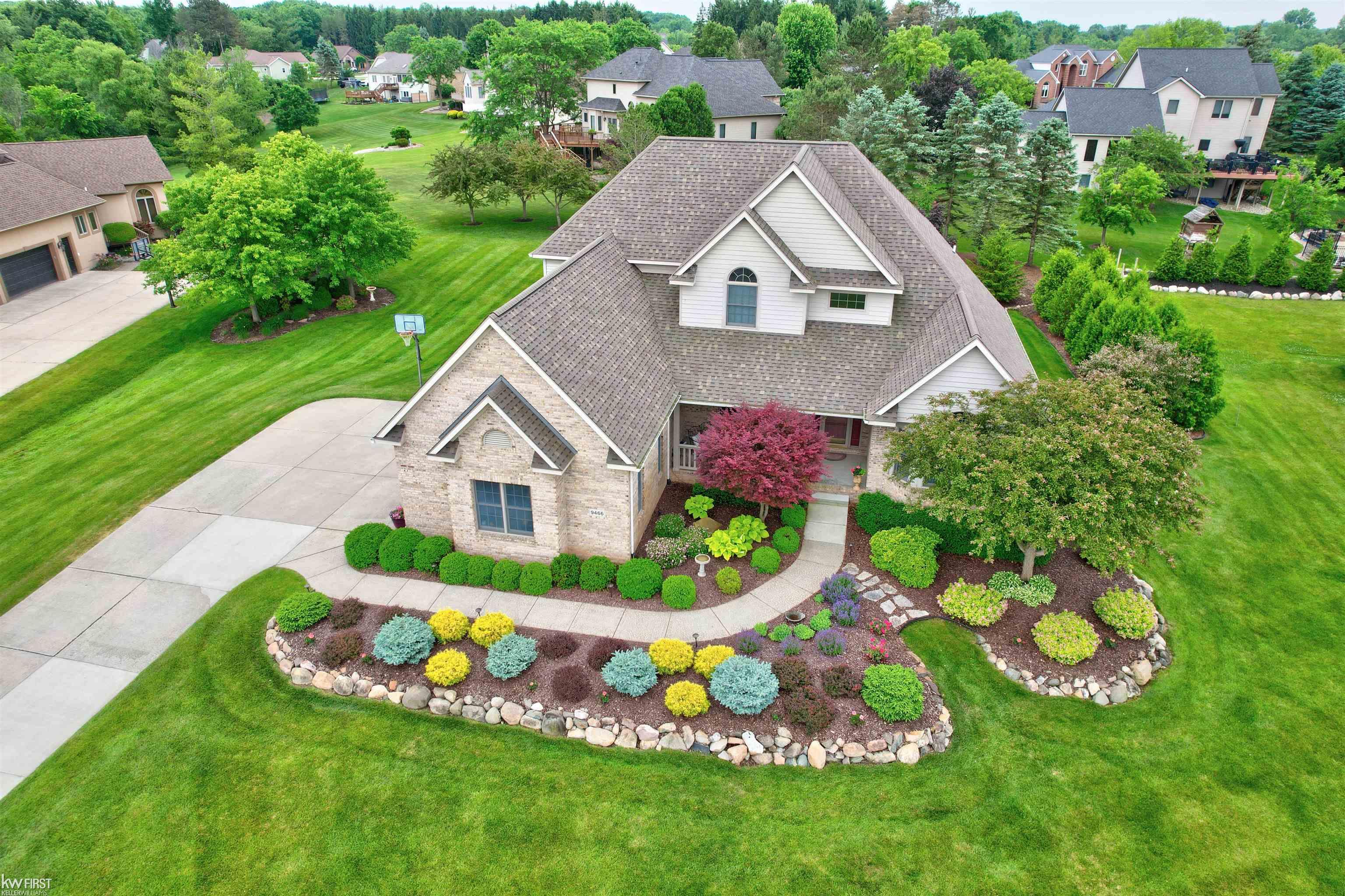 9466 Shyre Circle