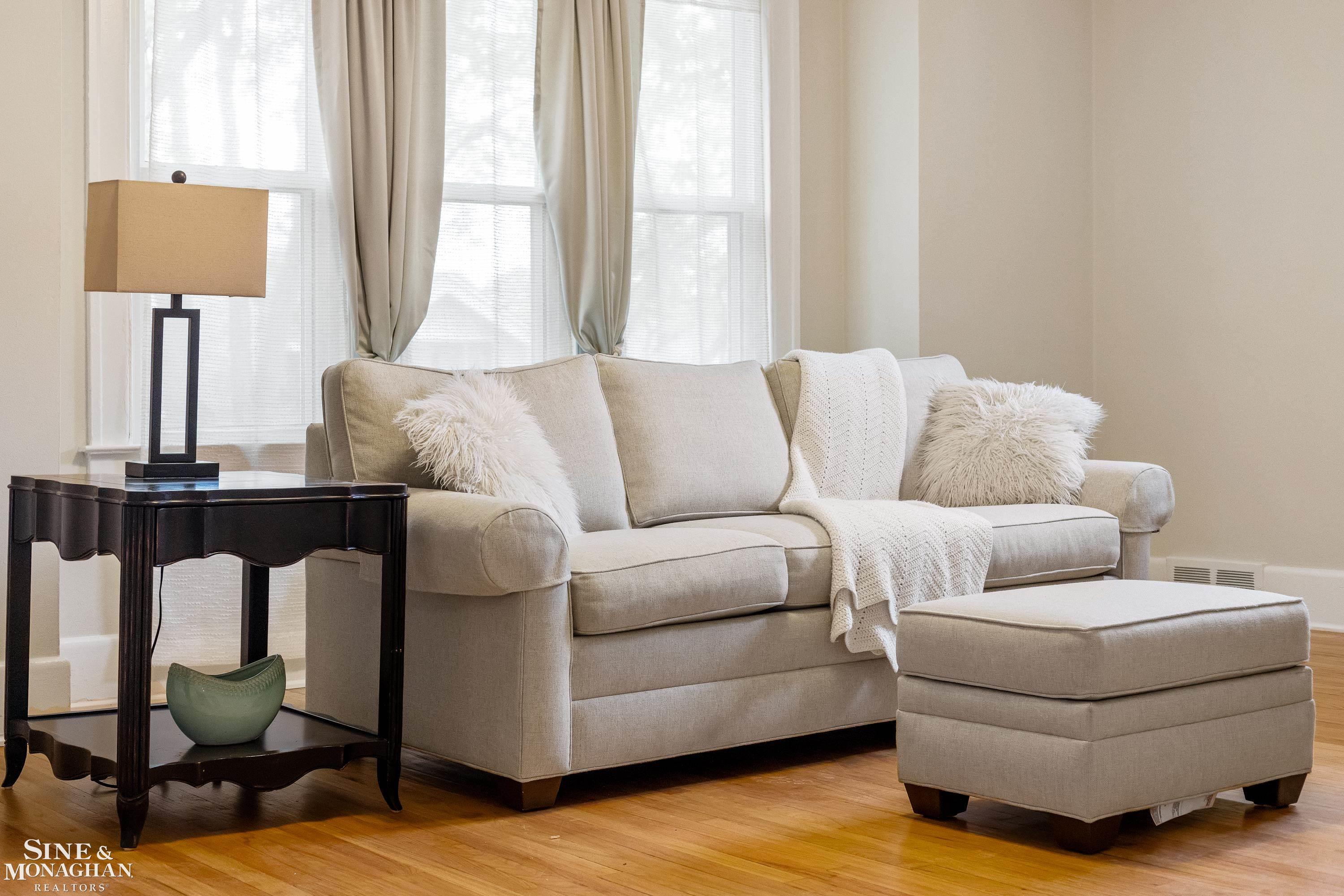 1332 Maryland Street