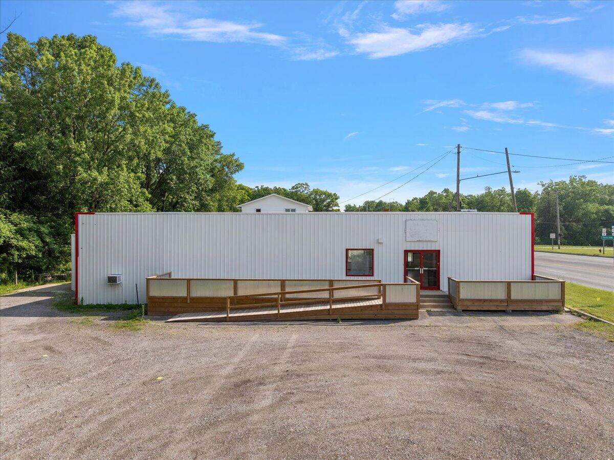 17648 Red Arrow Highway