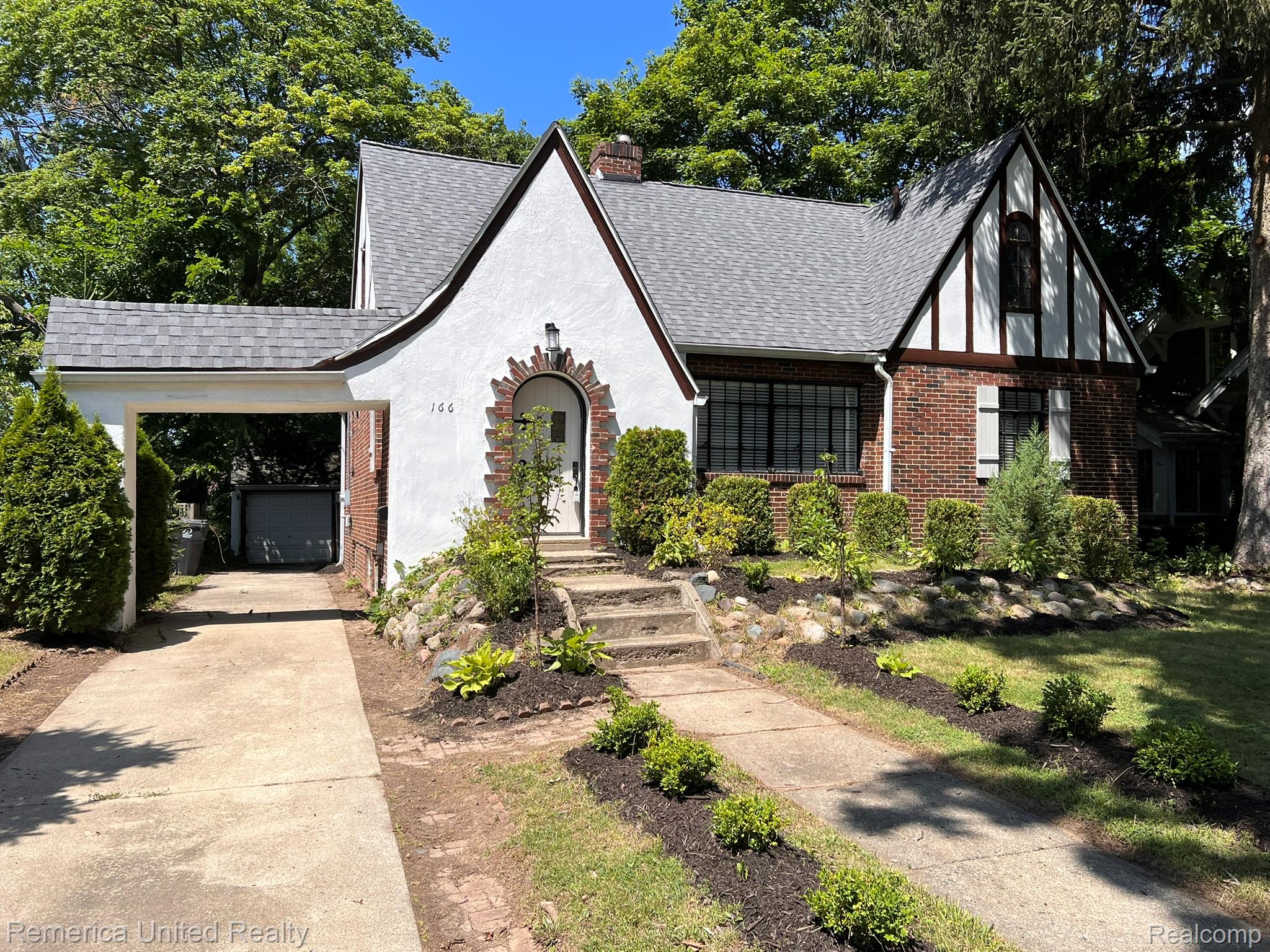 166 Cherokee Road