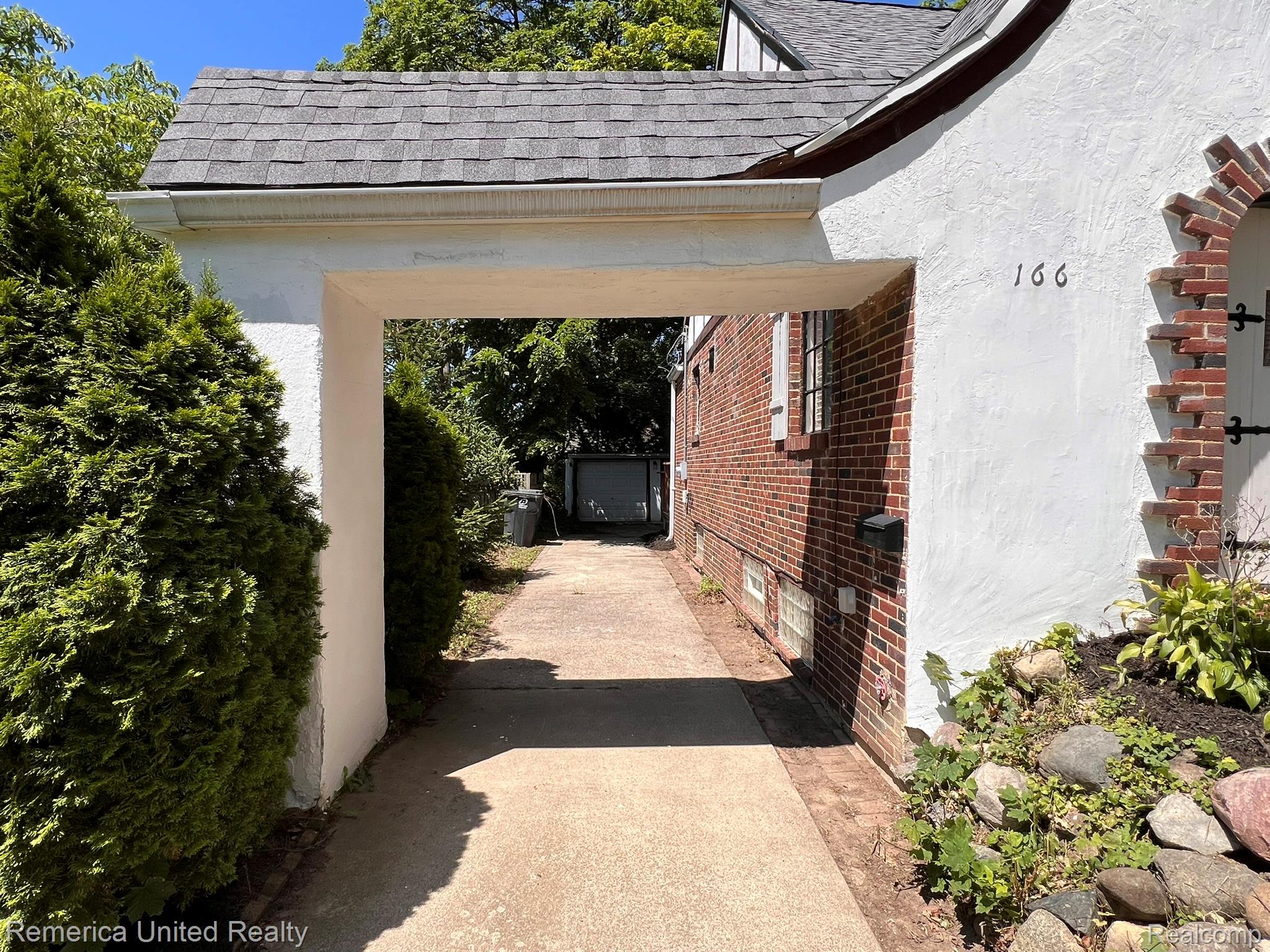 166 Cherokee Road