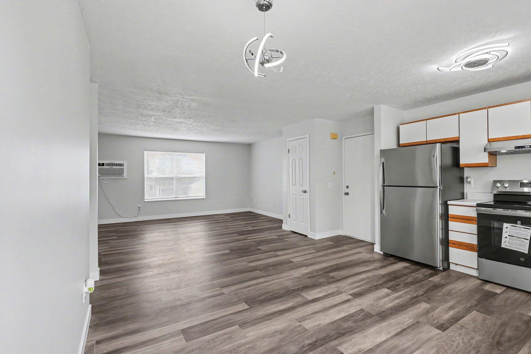 609 Trinity Drive 4
