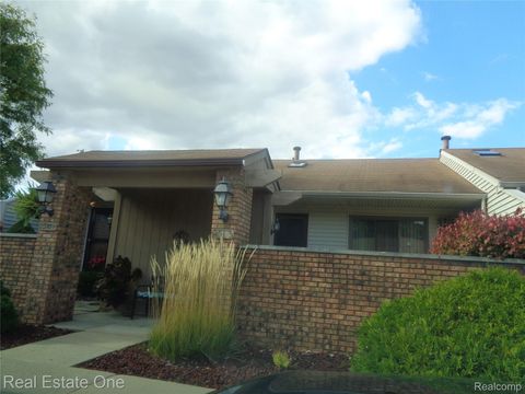 25103 Heritage 2 South Lyon City MI 48178