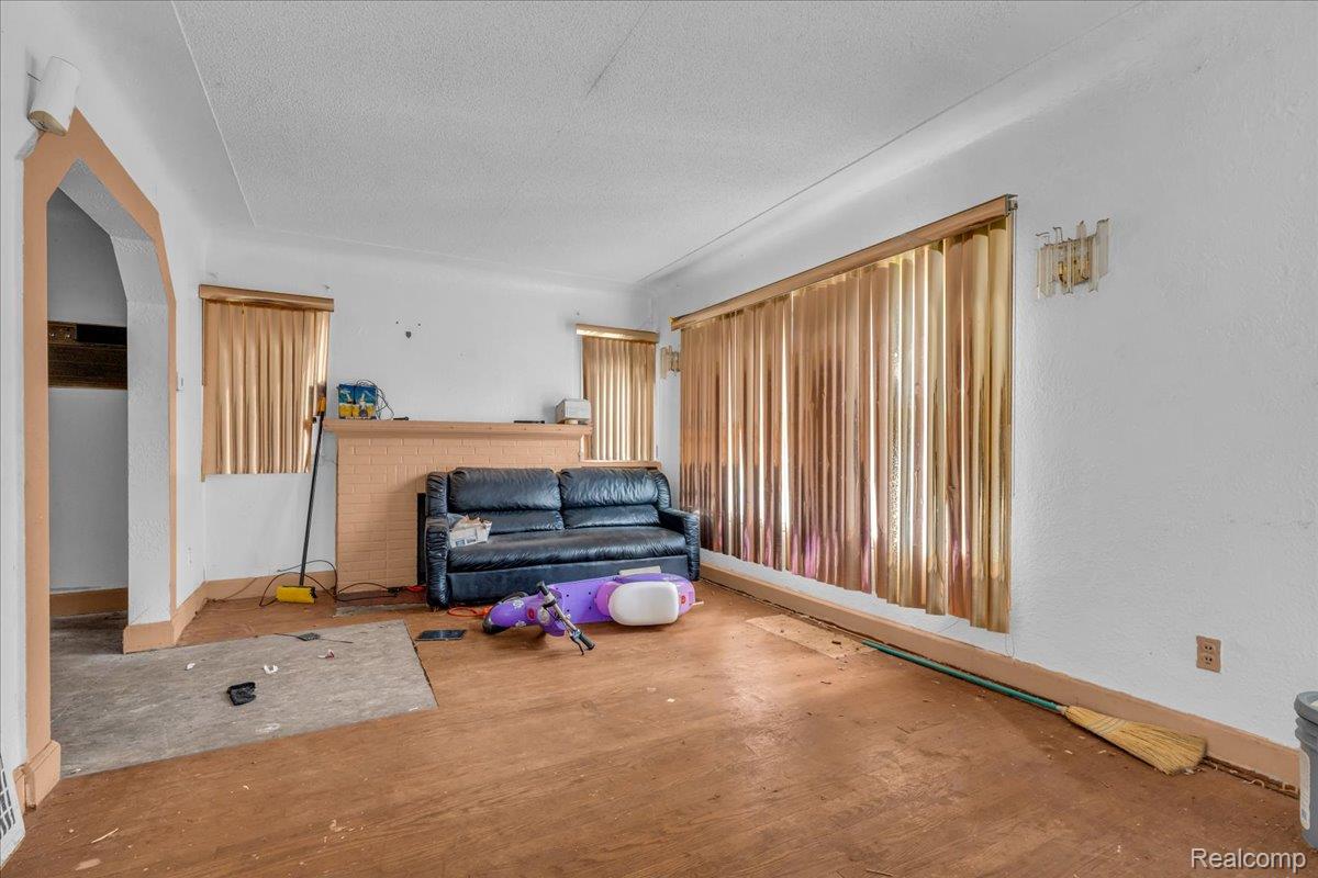 15775 Indiana Street