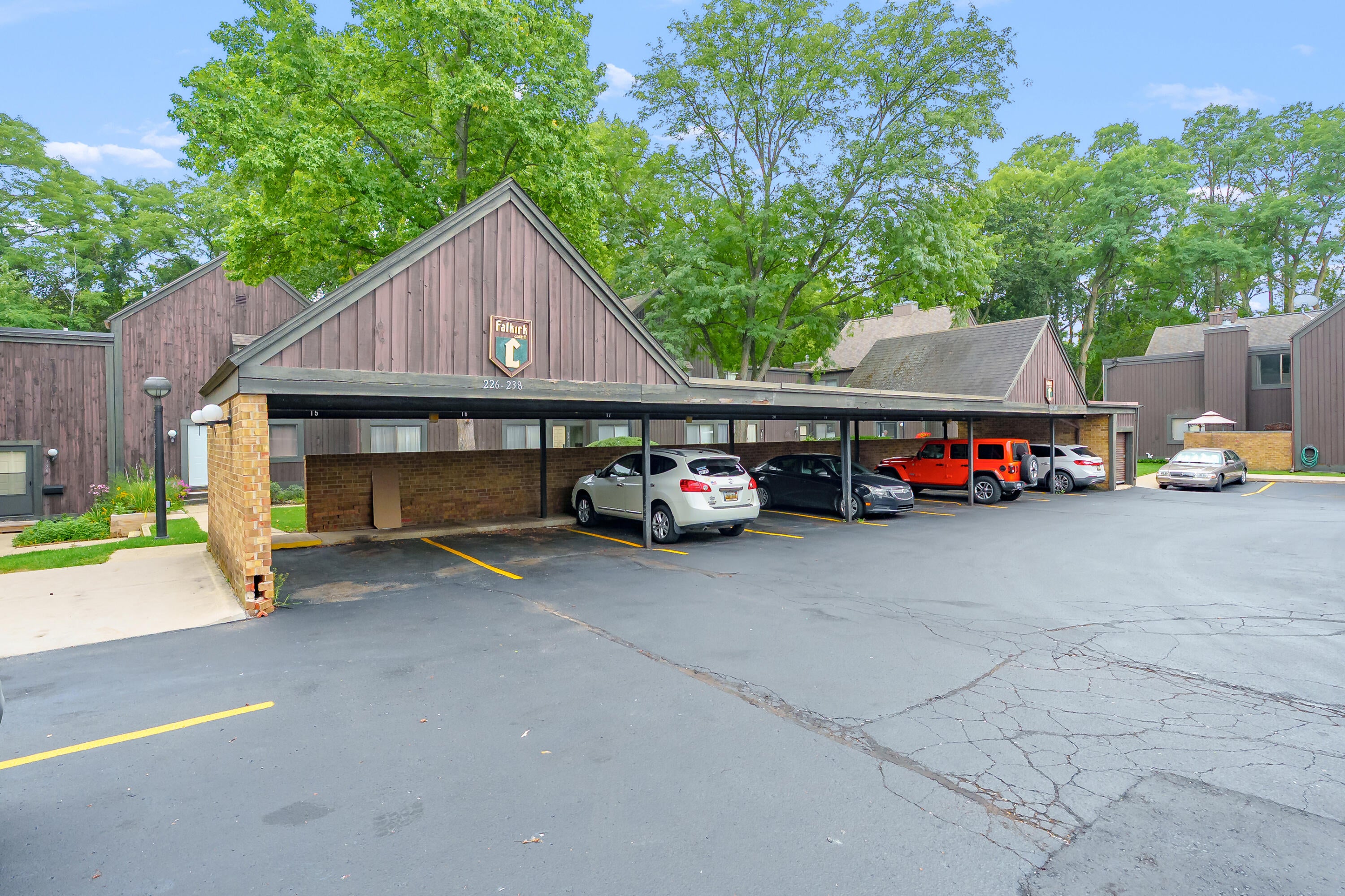 238 Falkirk Court