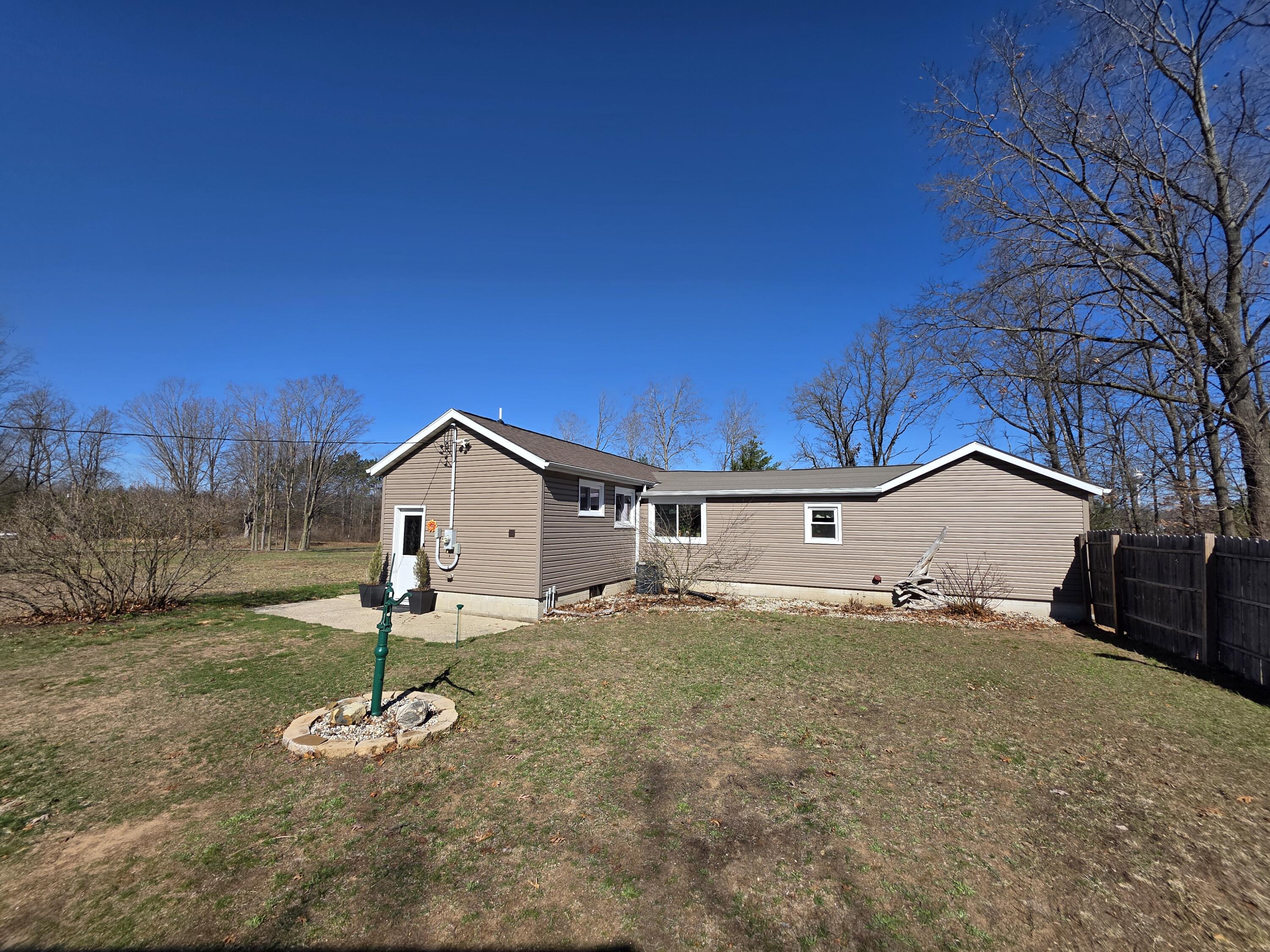 1471 E Beechwood Lane