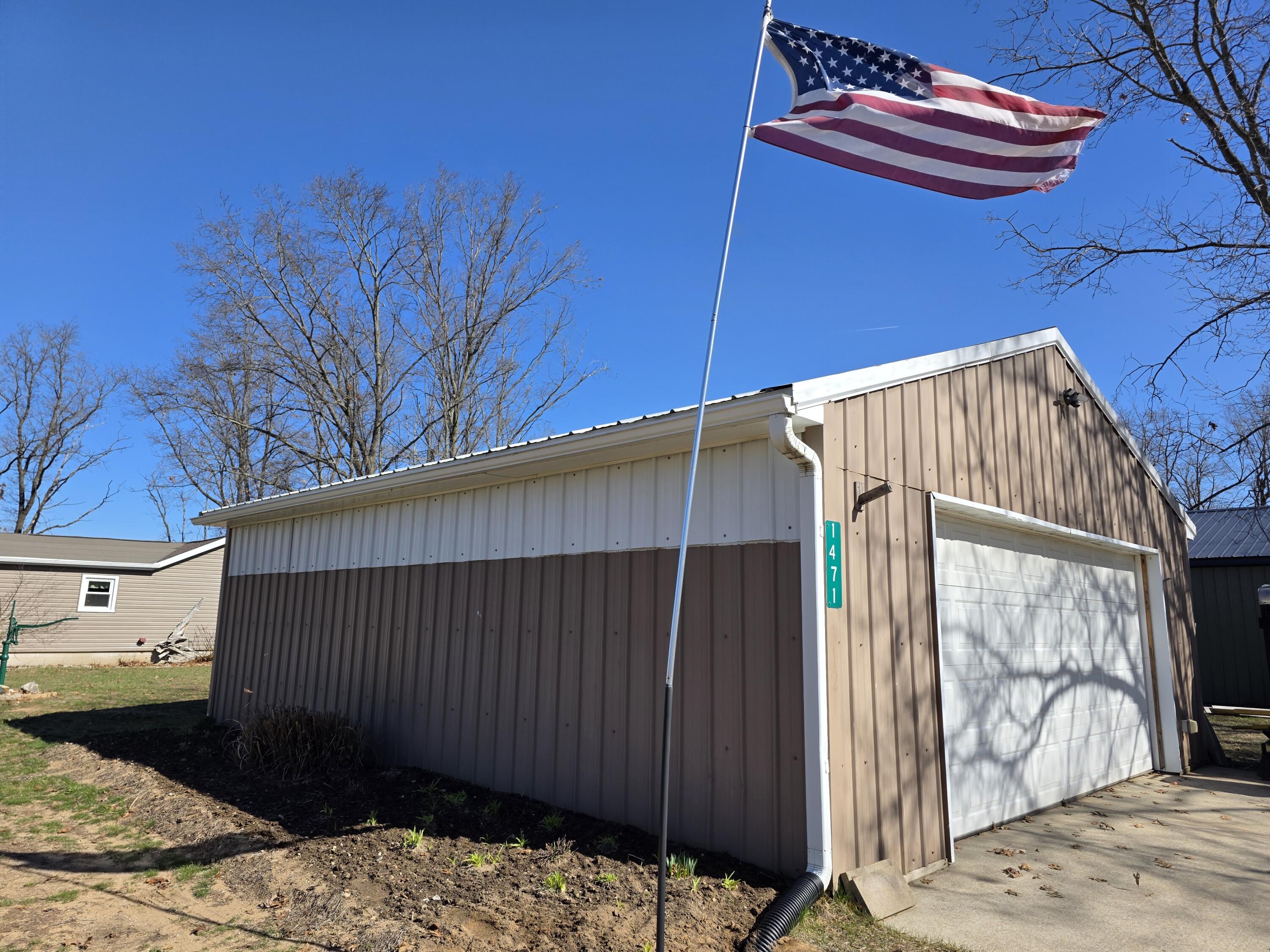 1471 E Beechwood Lane