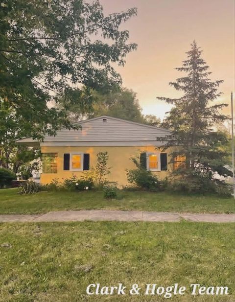 Photo of 105 S Prospect Street, St Johns City, MI 48879 (MLS # 65026026365)