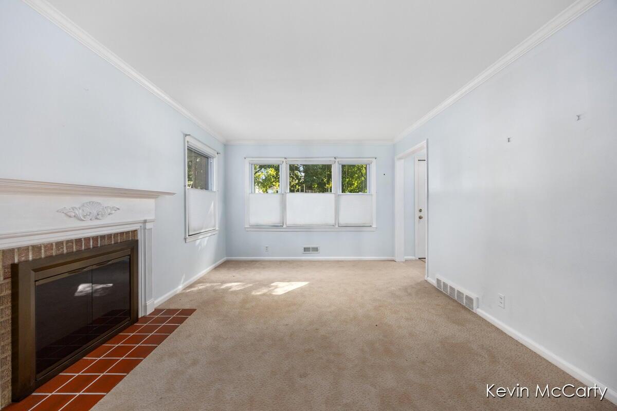 1043 Floral Avenue SE