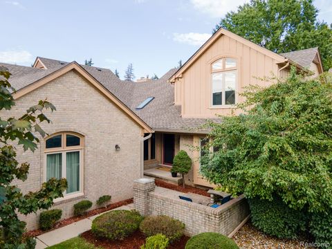 1220 Autumn Drive 76 Troy City MI 48098