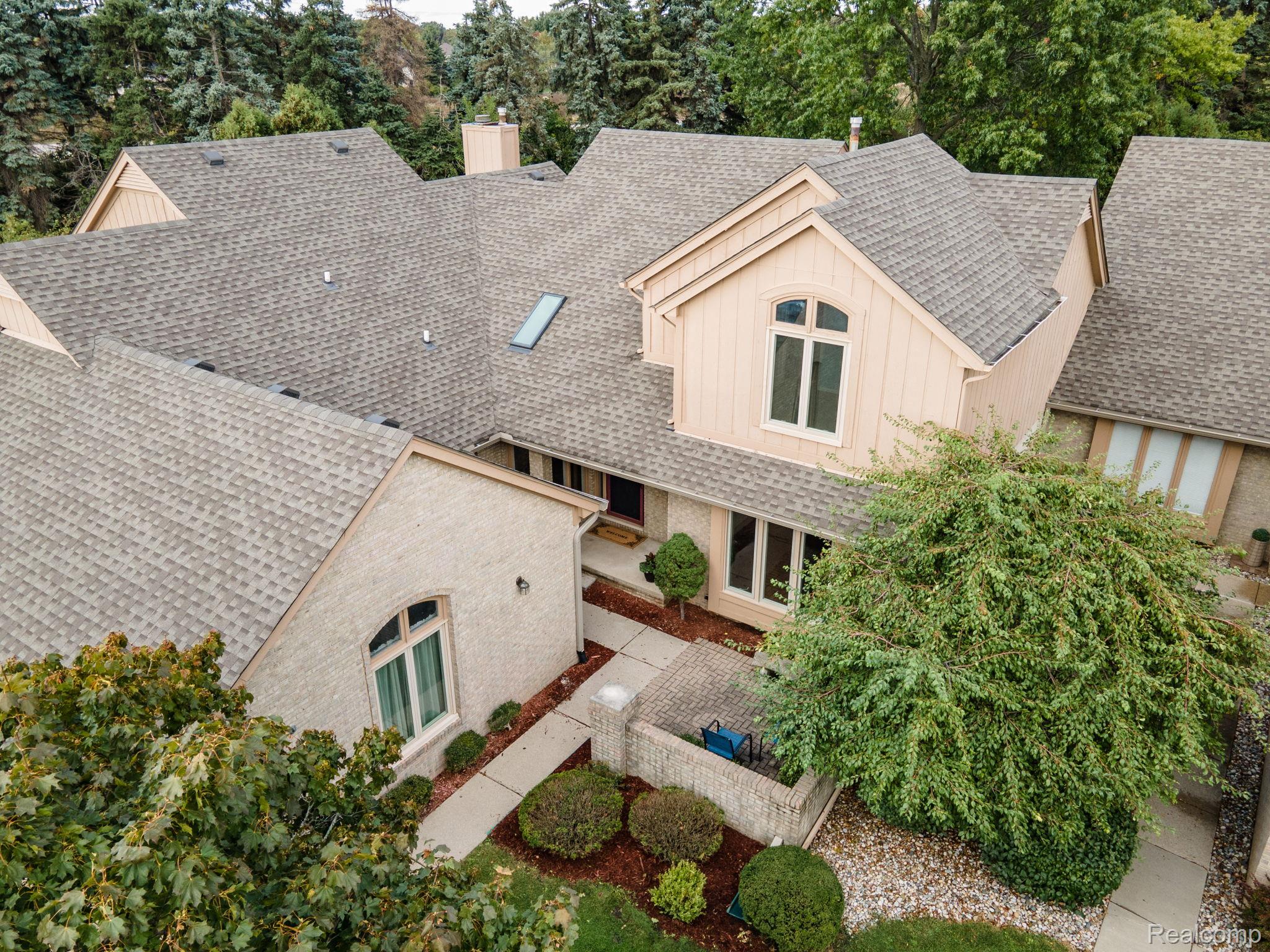 1220 Autumn Drive 76