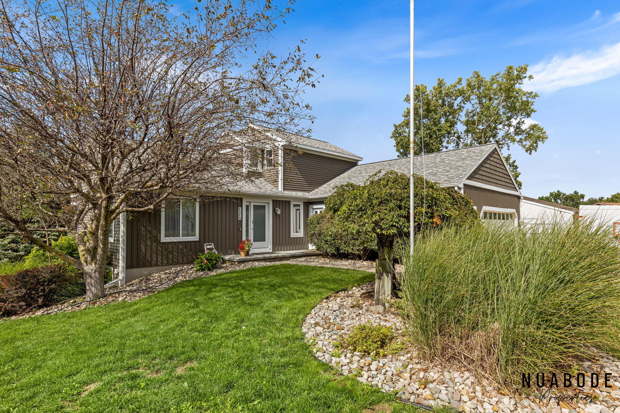 3037 Bluewater Lane SW
