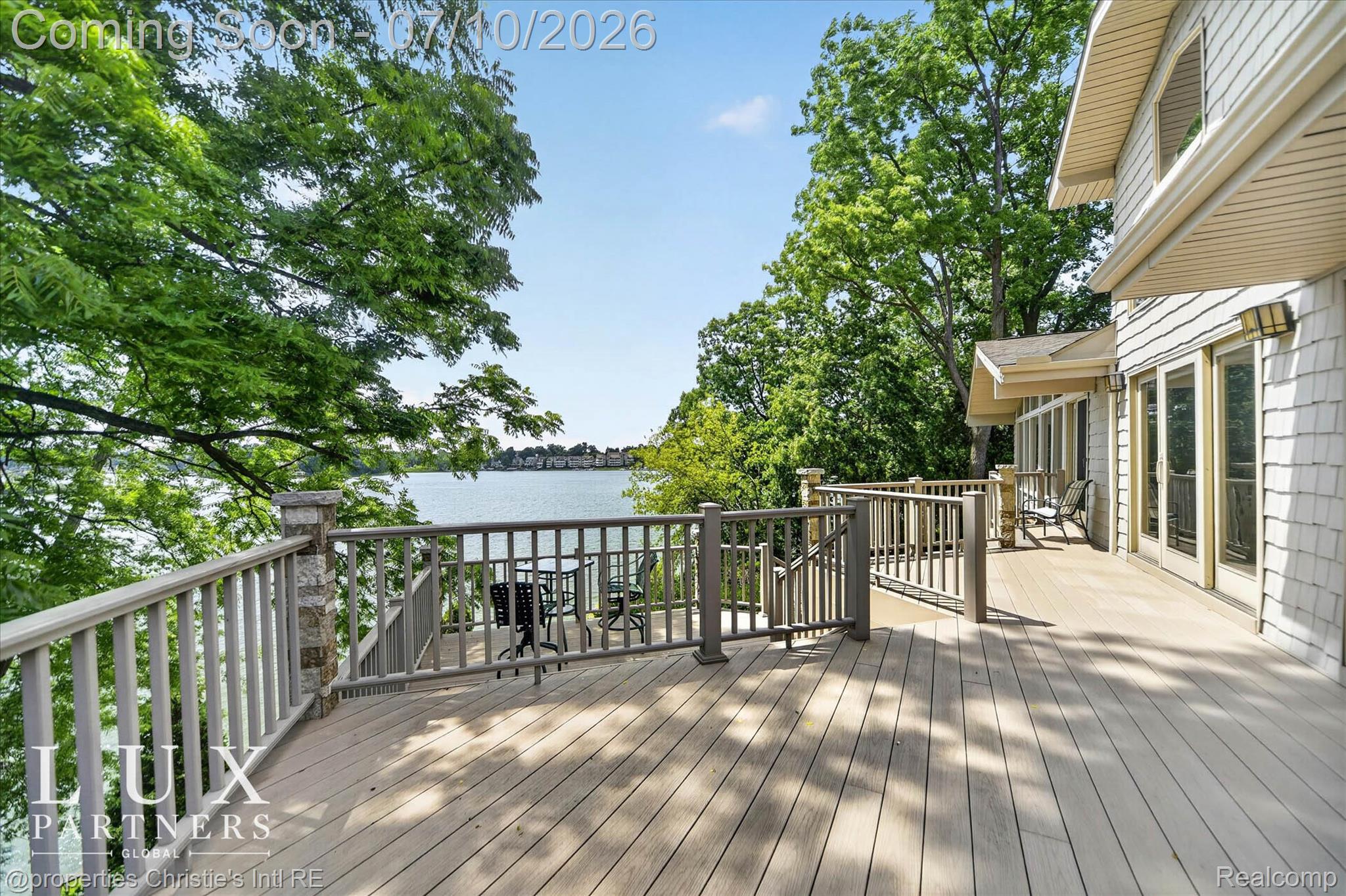 24 Hiawatha Drive