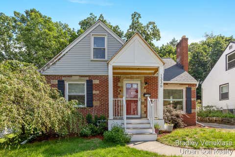 Tiny photo for 1336 Philadelphia Avenue SE, Grand Rapids City, MI 49506 (MLS # 65026044095)