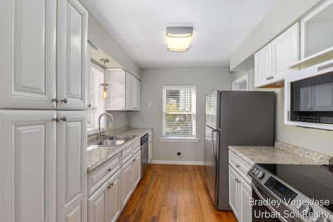 Tiny photo for 1336 Philadelphia Avenue SE, Grand Rapids City, MI 49506 (MLS # 65026044095)