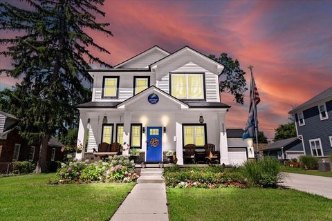 3337 Garden Avenue Royal Oak City MI 48073