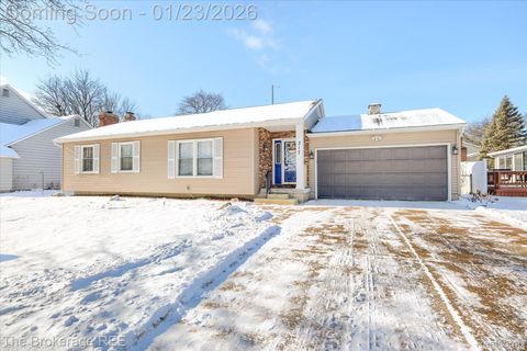 317 Oakwood Drive Flushing City MI 48433