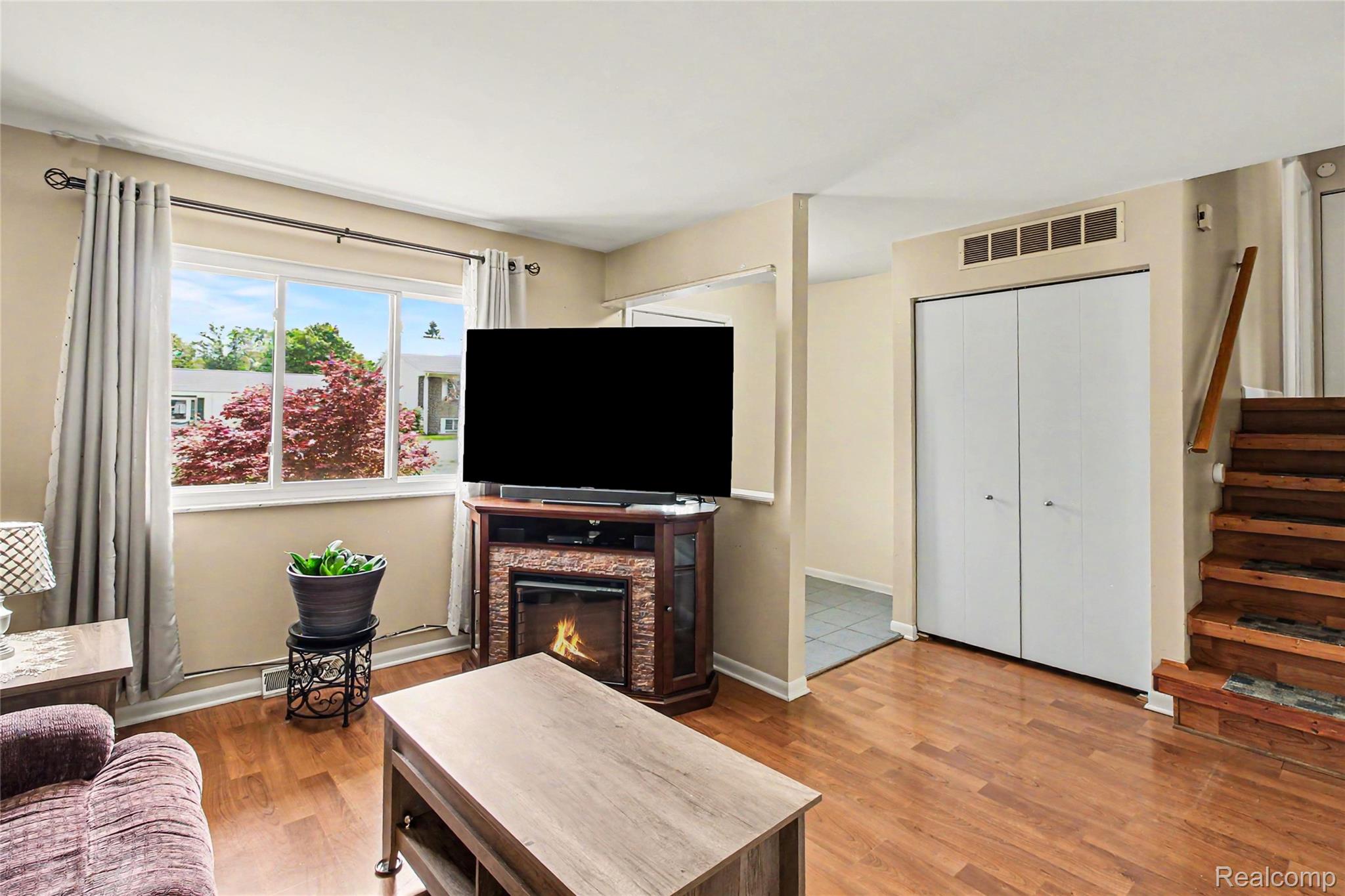 829 Holly Bush Drive