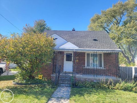25805 Waldorf Street Roseville City MI 48066