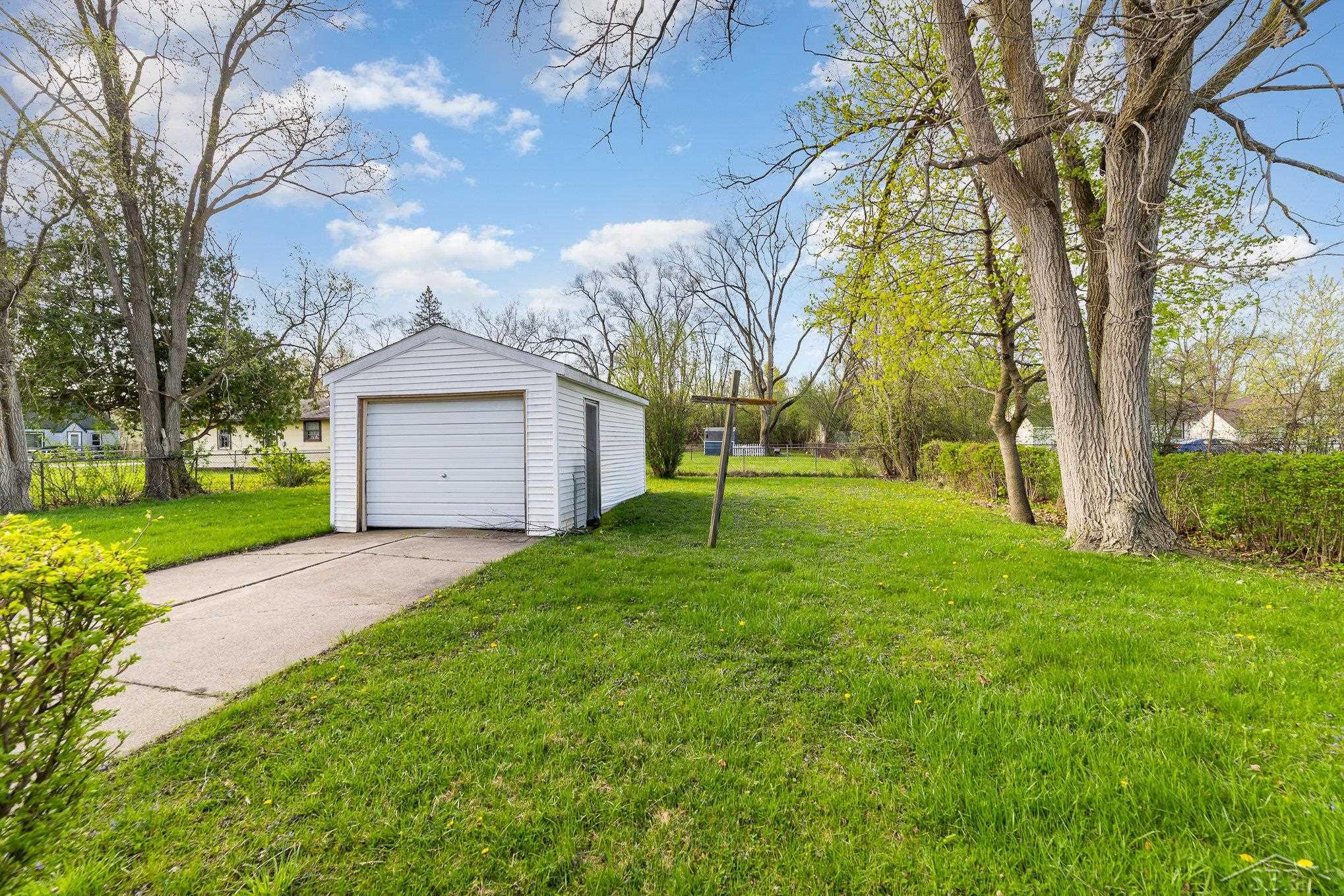 Buena Vista Charter Township Saginaw, Michigan 48601, United States, 4 Bedrooms Bedrooms, ,1 BathroomBathrooms,Residential,Active,122068