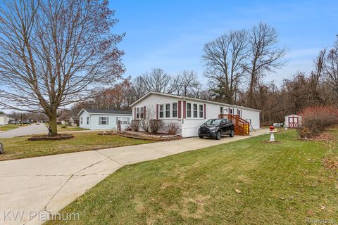8042 Harbour Drive Ira Township MI 48023