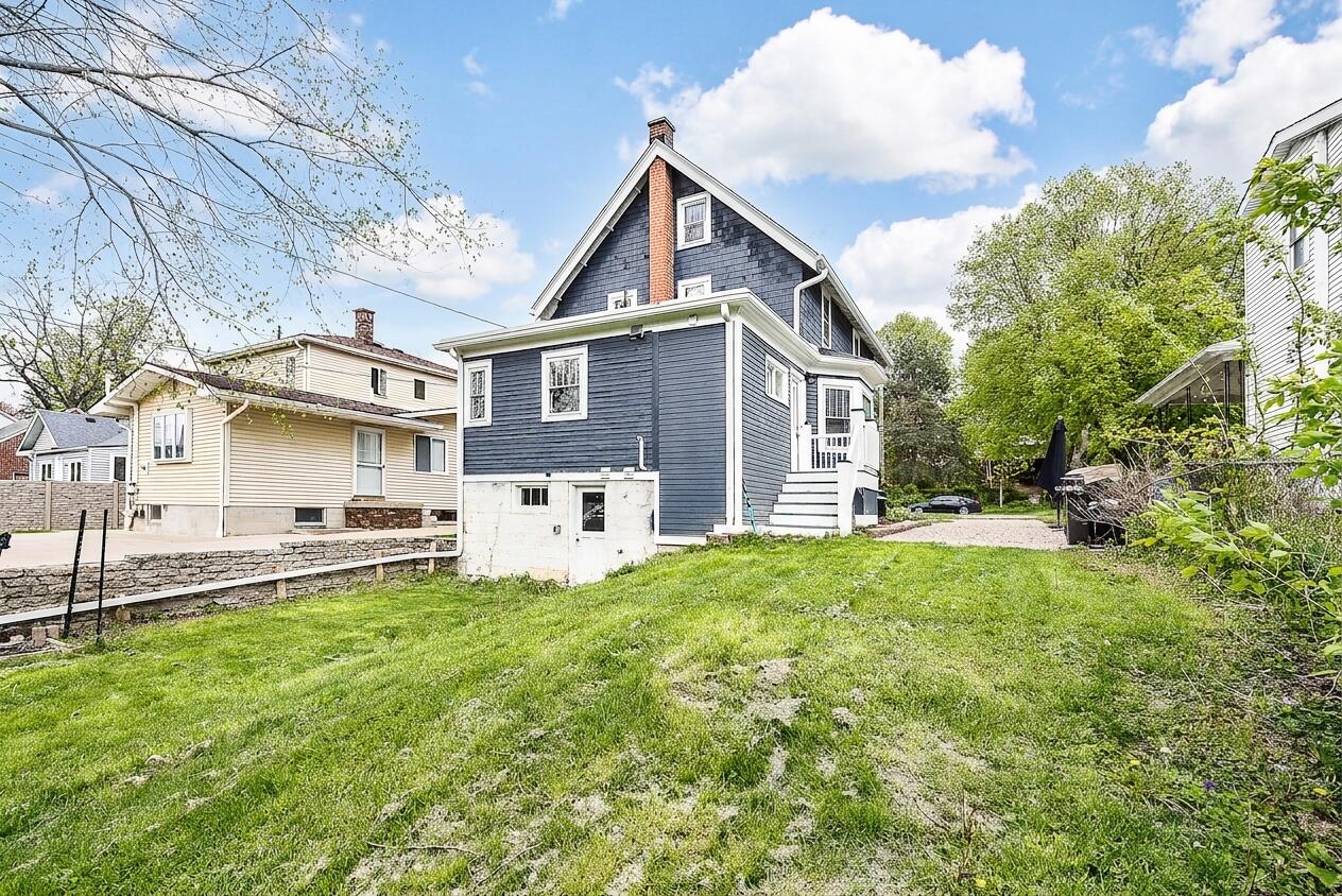 706 S 7th Street